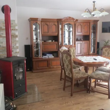 In Ruhiger Lage In Der Naehe Zahlreicher Wanderro By Interhome Prázdninový dům Wutha-Farnroda